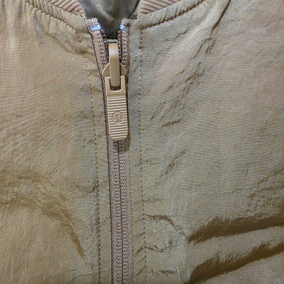 Lululemon Reversible Brown Bomber Vest – Lightweight Athletic Layering Piece - Picture 2 of 8
